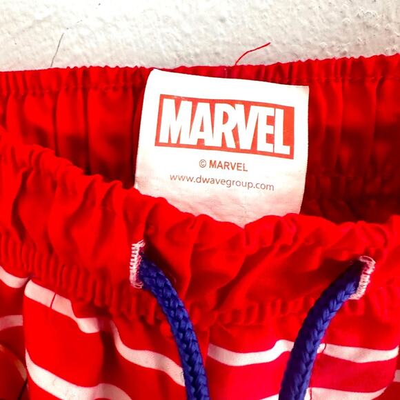 Spiderman swim shorts Sz 3t in mint condition marvel pool beach vacation - Picture 2 of 6